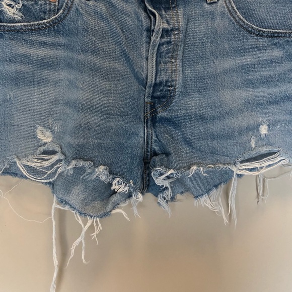 Levi’s 501 Denim Shorts - Picture 5 of 5